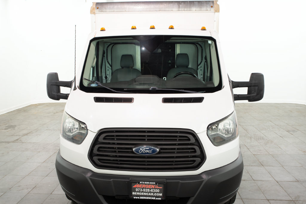 Used 2017 Ford Transit 250 138 RWD image 2