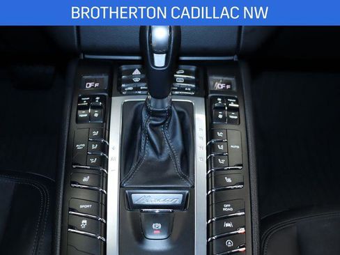 Used 2017 Porsche Macan image 24