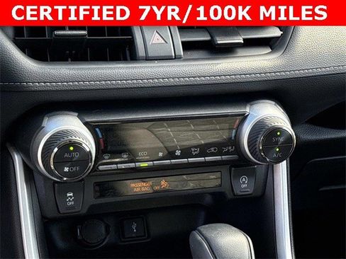 Used 2022 Toyota RAV4 XLE image 21