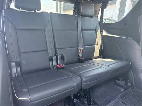 Used 2023 GMC Yukon SLT image 12
