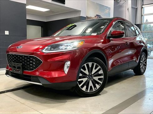 Used 2020 Ford Escape Titanium AWD/4WD image 3