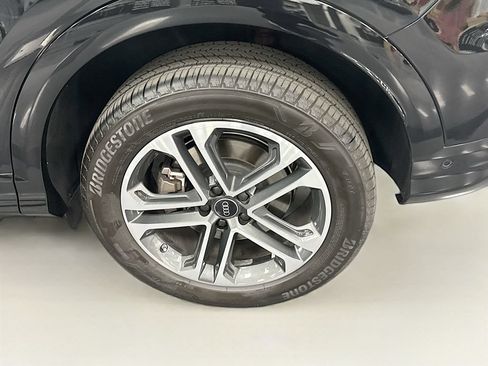 Used 2025 Audi Q5 Premium Plus w/ Premium Plus AWD/4WD image 30