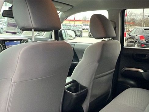 Certified 2022 Toyota Tacoma SR5 image 22