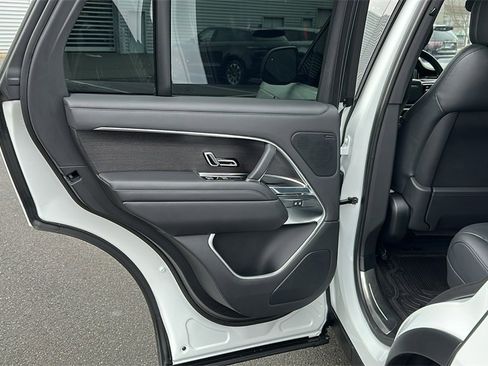 Certified 2023 Land Rover Range Rover SE image 20