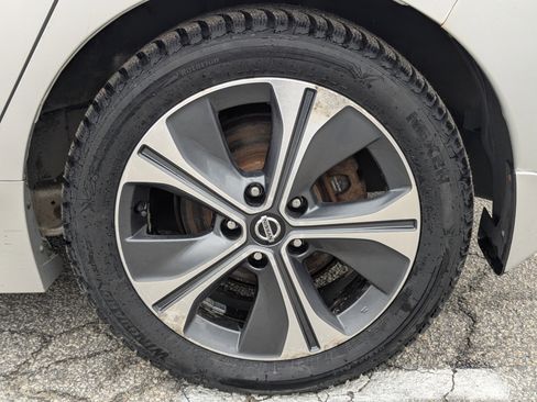 Used 2019 Nissan Leaf SV w/ SV All Weather Package image 11