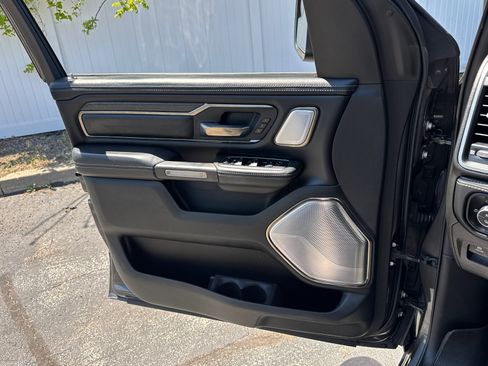Used 2019 RAM 1500 Limited AWD/4WD image 18