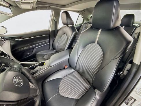 Used 2022 Toyota Camry SE w/ Audio Upgrade Package image 5