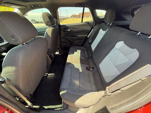 Used 2024 Chevrolet Trax RS w/ Sunroof Package image 13