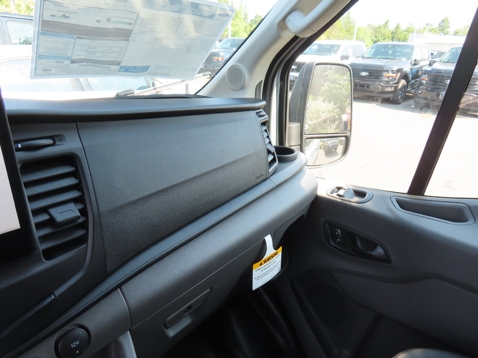 New 2027 Ford Transit 250 148 Medium Roof RWD image 12