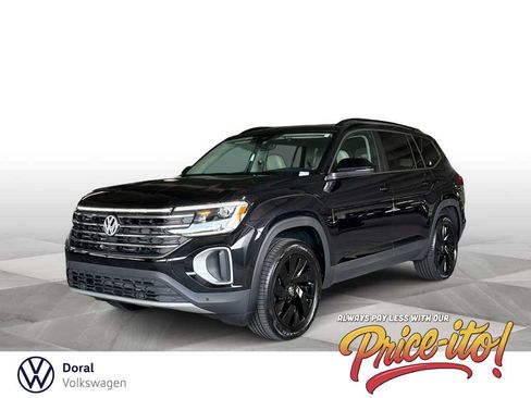 Used 2026 Volkswagen Atlas SE FWD image 1