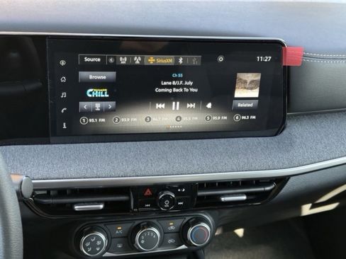 Certified 2025 Nissan Kicks SV AWD/4WD image 15