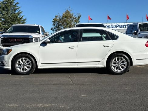 Used 2016 Volkswagen Passat 1.8T S FWD image 7