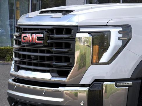 New 2026 GMC Sierra 2500 Pro w/ 1SA Pro Safety Plus Package AWD/4WD image 13