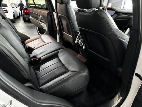 Used 2023 Land Rover Range Rover SE AWD/4WD image 15