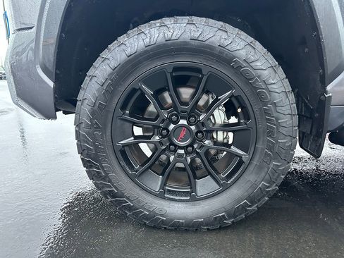 Used 2022 Toyota Tundra Limited w/ TRD Off-Road Package image 12