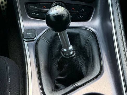 Used 2015 Dodge Challenger R/T Scat Pack RWD image 16