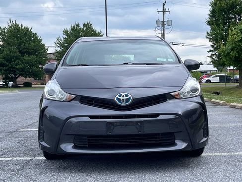 Used 2016 Toyota Prius V Two FWD image 3
