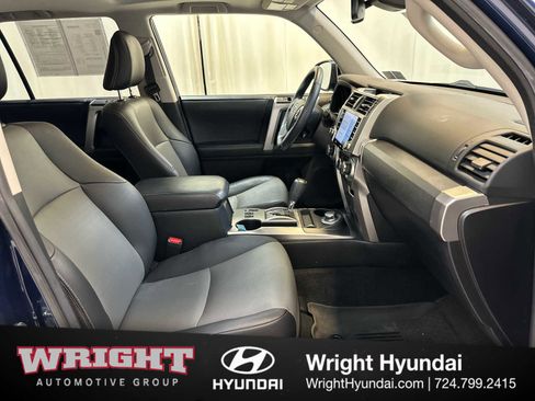 Used 2020 Toyota 4Runner SR5 Premium image 18