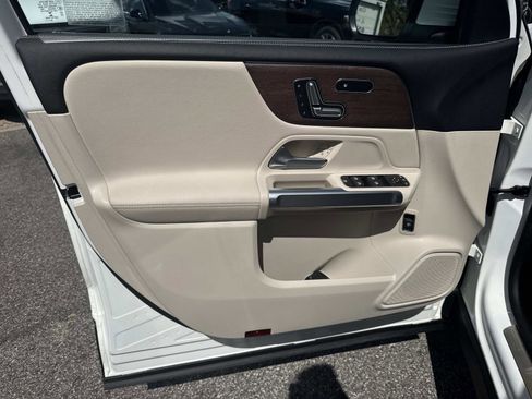Certified 2023 Mercedes-Benz GLB 250 GLB 250 image 15