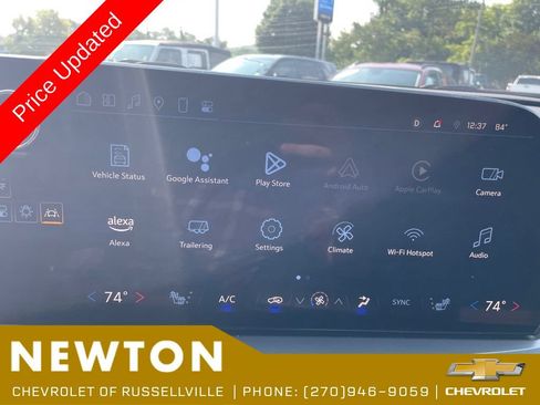 Used 2025 Chevrolet Traverse LT FWD image 5