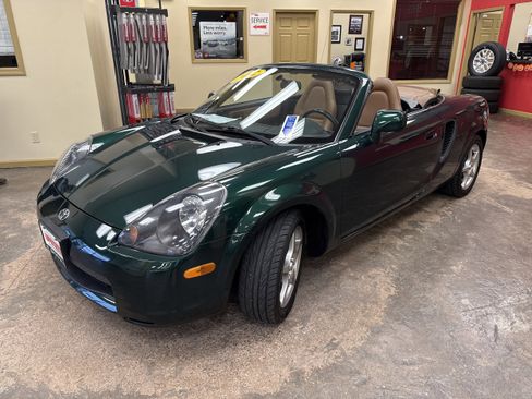 Used 2002 Toyota MR2 image 27