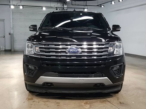 Used 2020 Ford Expedition XLT w/ Equipment Group 202A AWD/4WD image 2