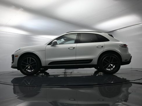 Used 2025 Porsche Macan image 47
