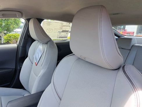 New 2026 Toyota Prius XLE image 17