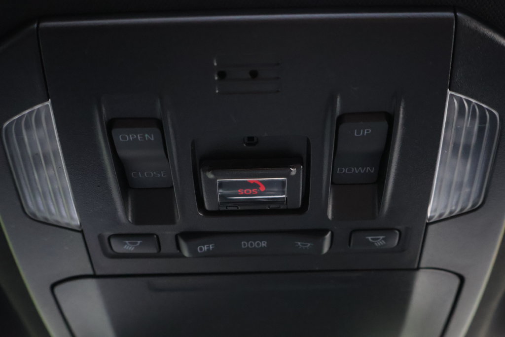 Used 2022 Toyota Highlander XSE FWD image 25