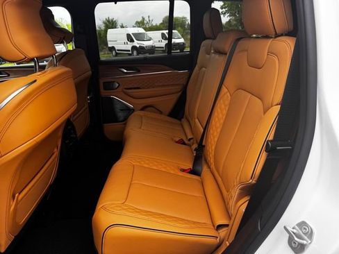 New 2026 Jeep Grand Cherokee Summit AWD/4WD image 20