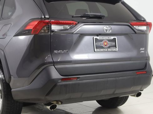 Used 2021 Toyota RAV4 XLE image 21