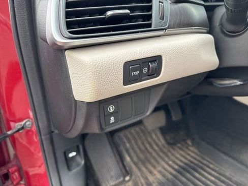 Used 2018 Honda Accord EX-L image 17