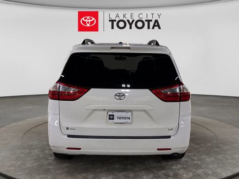 Used 2017 Toyota Sienna LE FWD image 7