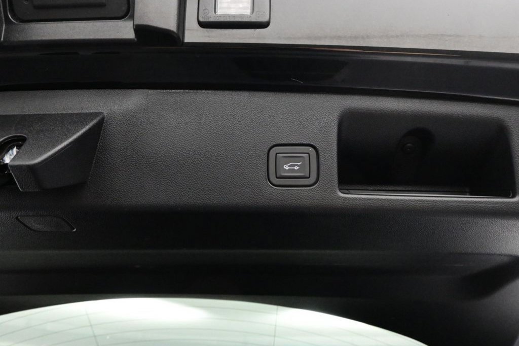 Used 2026 Chevrolet Equinox EV LT FWD image 46