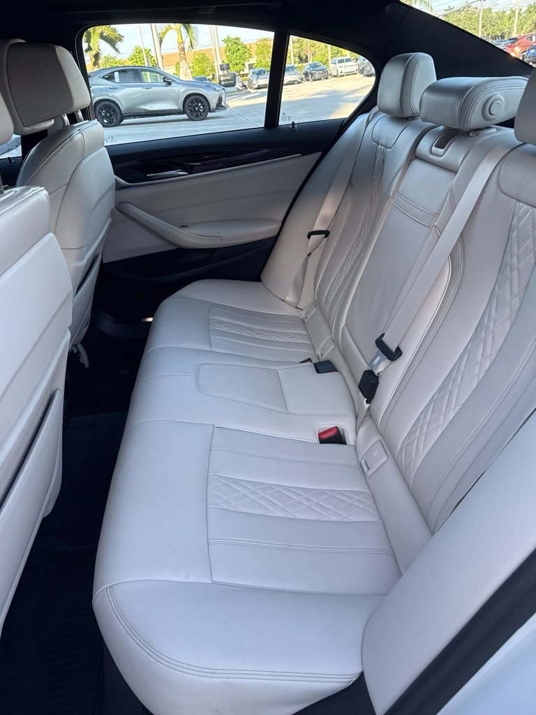 Used 2020 BMW 540i w/ M Sport Package RWD image 7