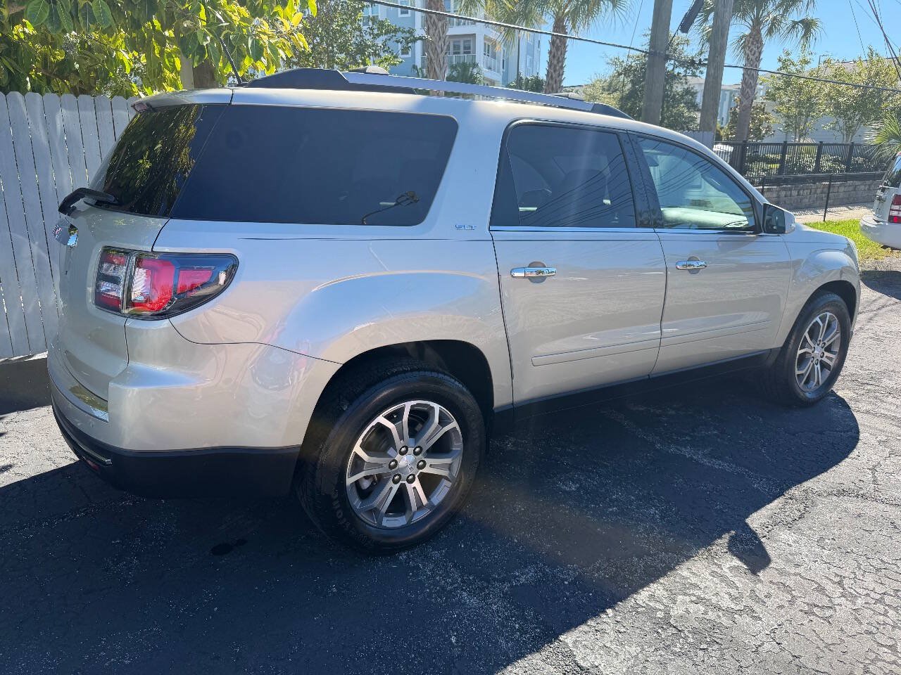 Used 2016 GMC Acadia SLT w/ Open Road Package FWD image 3