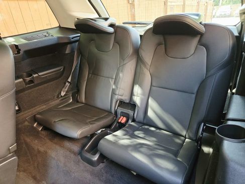 Used 2025 Volvo XC90 B6 Plus w/ Protection Package AWD/4WD image 14