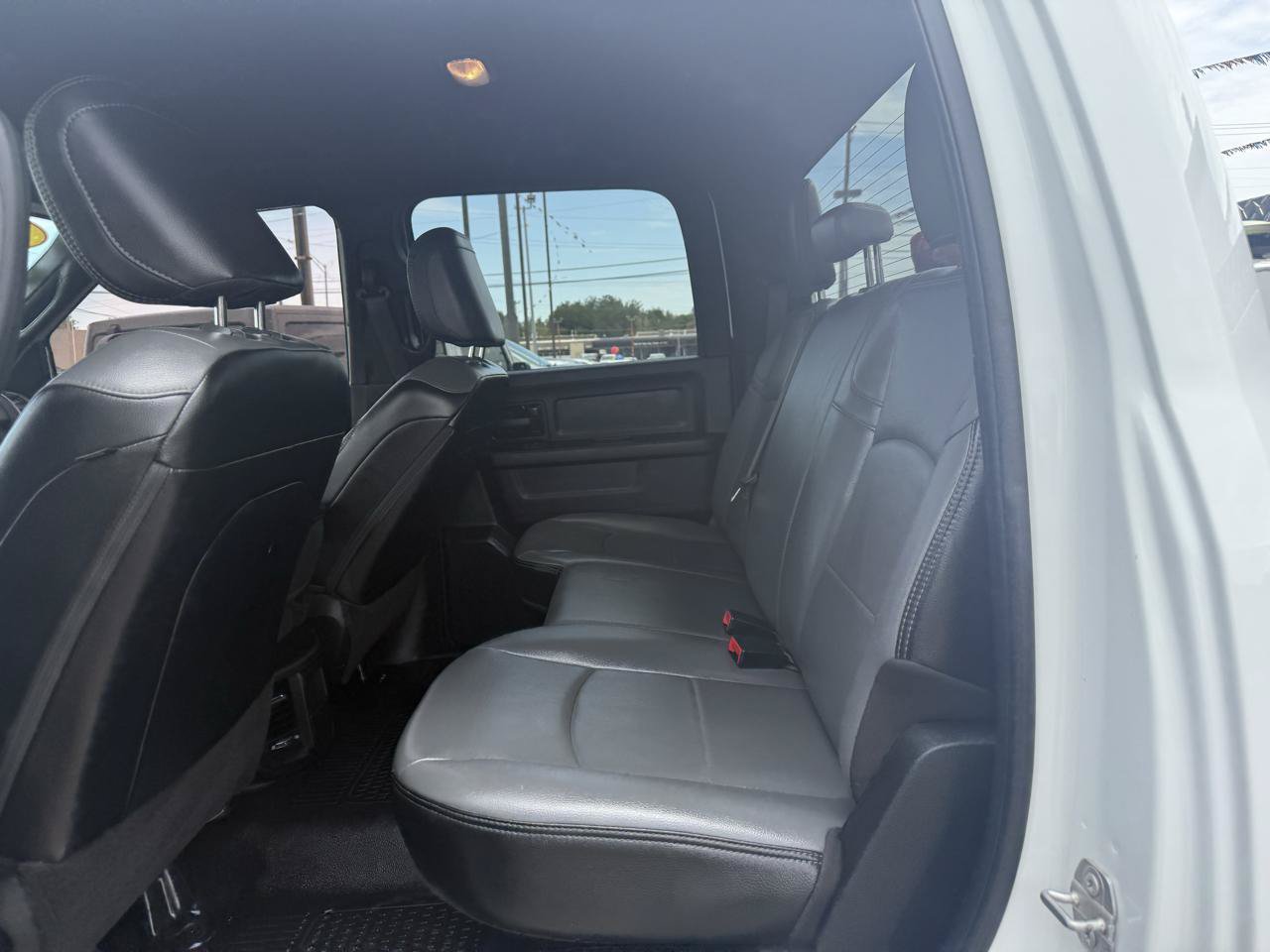 Used 2022 RAM 2500 Tradesman w/ Chrome Appearance Group AWD/4WD image 15