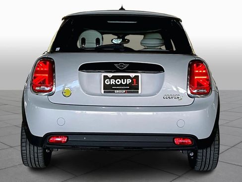Used 2023 MINI Cooper SE image 4