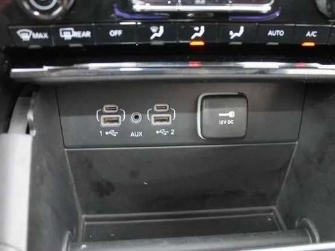 Used 2023 Jeep Grand Cherokee Laredo image 20