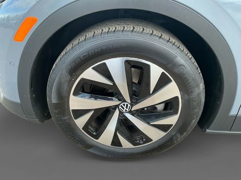 Used 2024 Volkswagen ID.4 Standard image 14