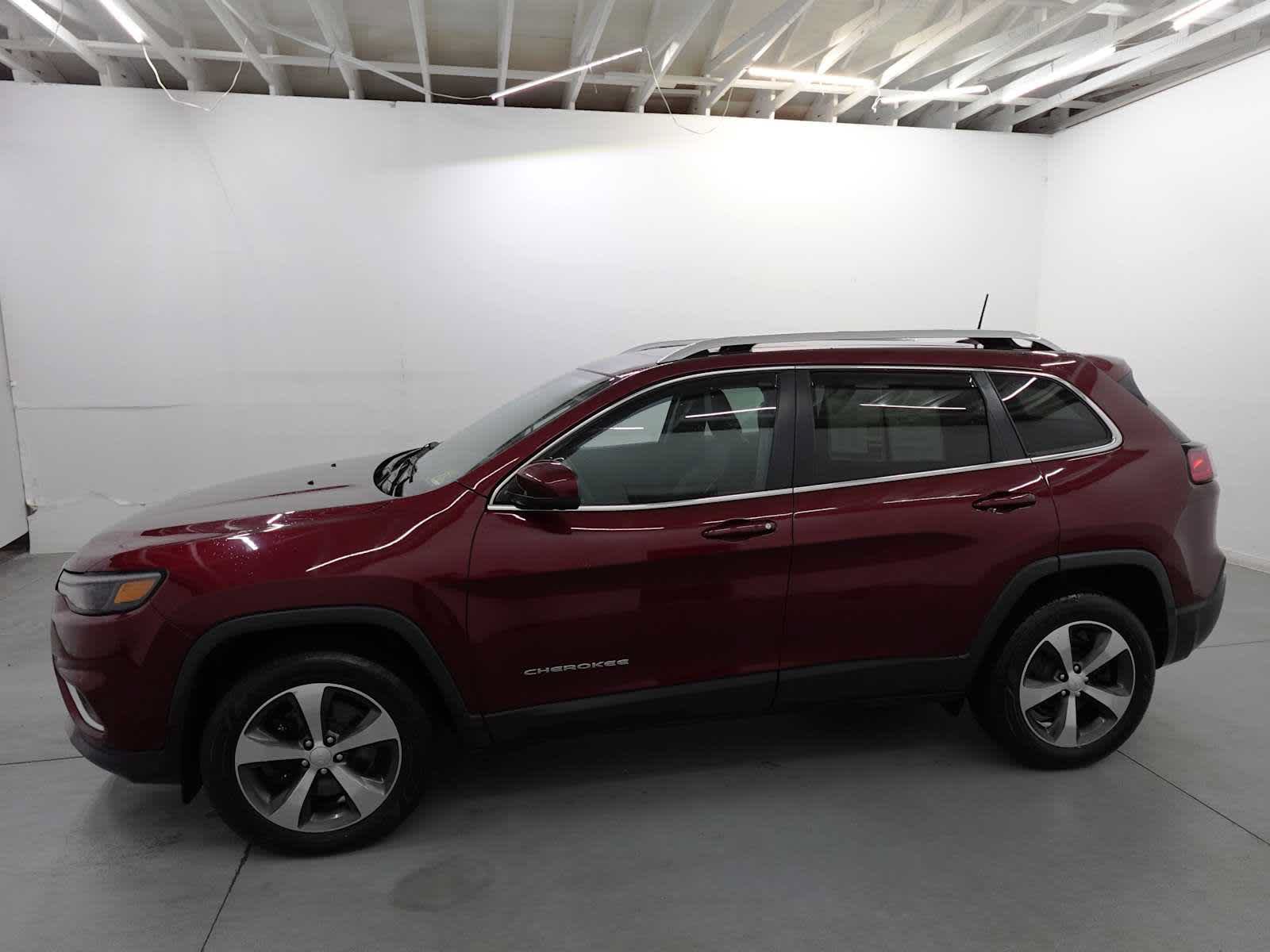 Used 2019 Jeep Cherokee Limited AWD/4WD image 8
