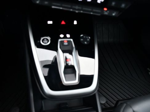 Certified 2024 Audi Q4 e-tron Prestige AWD/4WD image 35