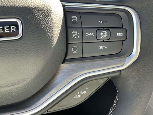 New 2026 Jeep Grand Wagoneer Limited image 16