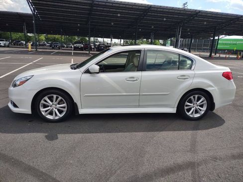 Used 2013 Subaru Legacy 3.6R Limited AWD/4WD image 2