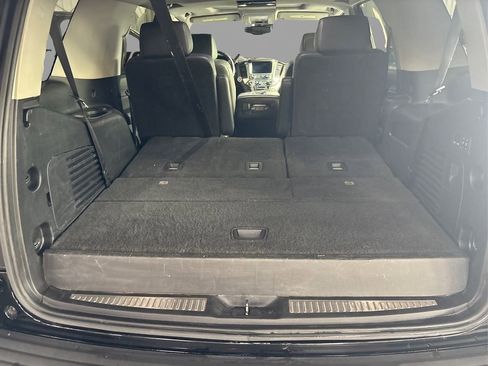 Used 2019 Chevrolet Tahoe LT w/ LT Signature Package image 11