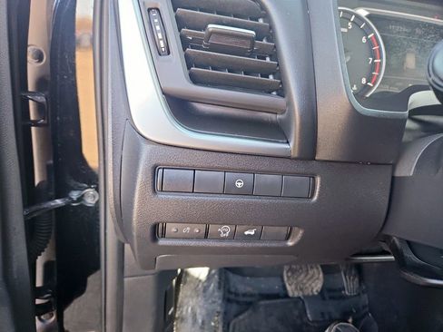 Used 2024 Nissan Rogue SV image 21