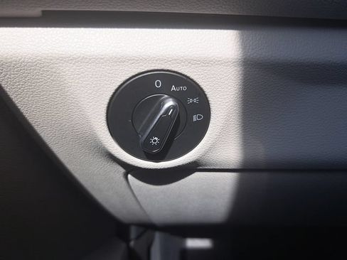 Certified 2023 Volkswagen Jetta SE FWD image 26
