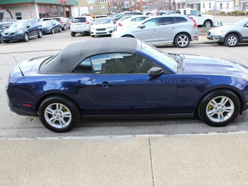 Used 2012 Ford Mustang Convertible image 5