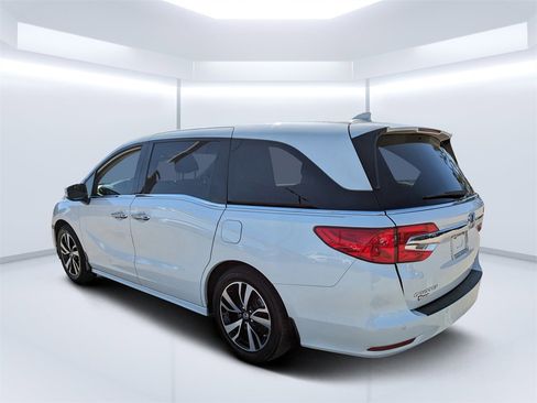 Used 2018 Honda Odyssey Elite image 5